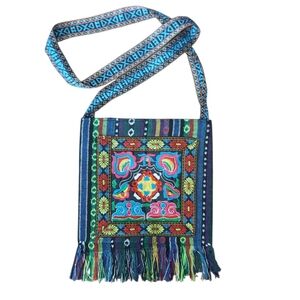 NWOT Colorful Embroidered Boho/Hippie Crossbody Shoulder Bag With Fringe